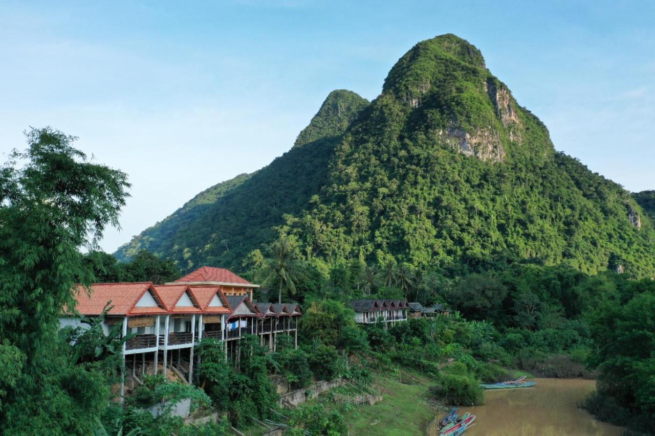 Pdv Guesthouse Muang Ngoi Bagian luar foto