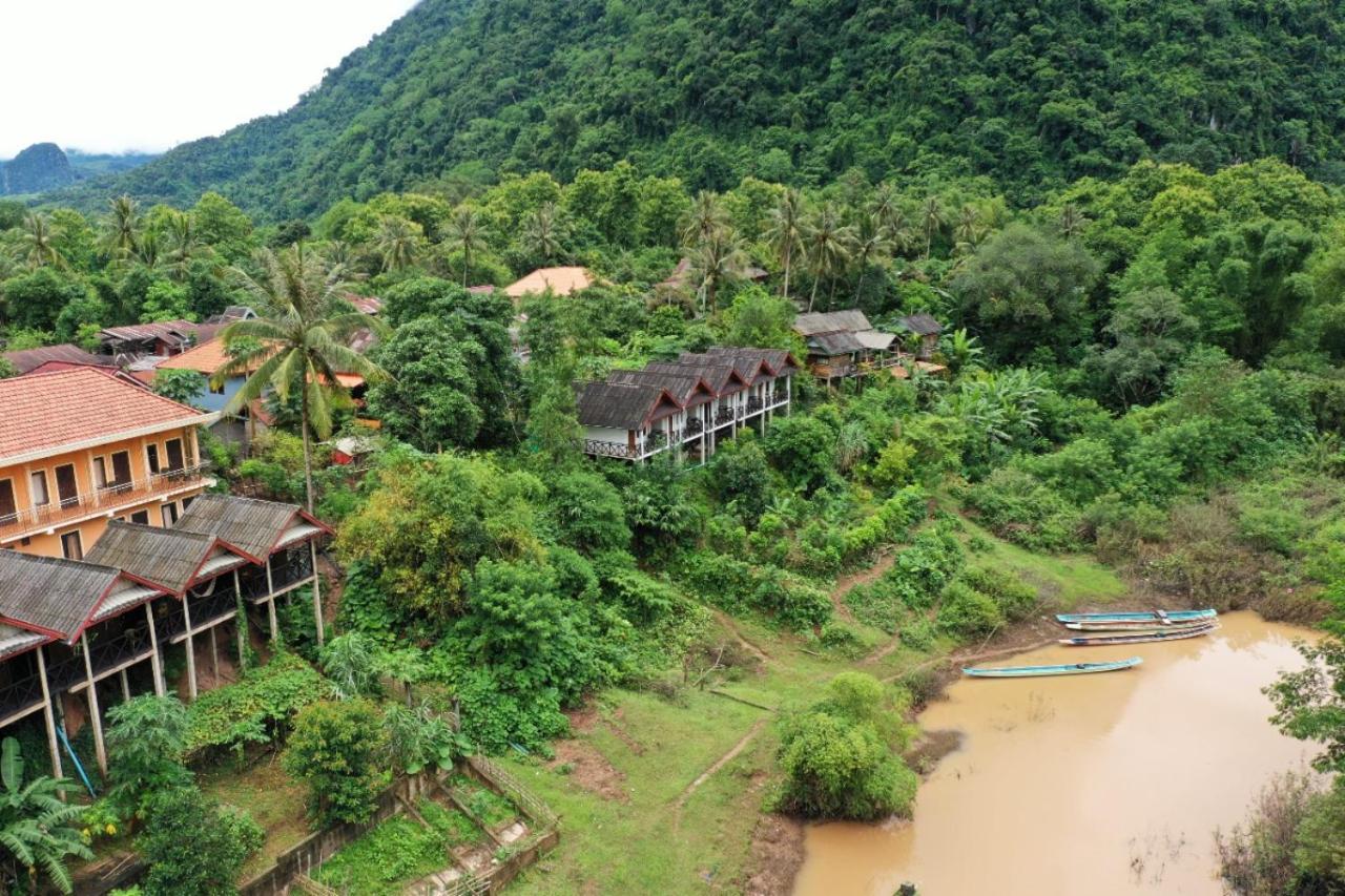 Pdv Guesthouse Muang Ngoi Bagian luar foto