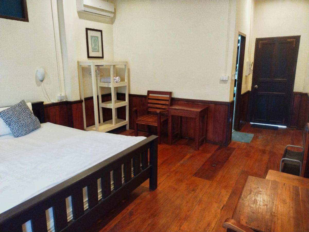 Pdv Guesthouse Muang Ngoi Bagian luar foto
