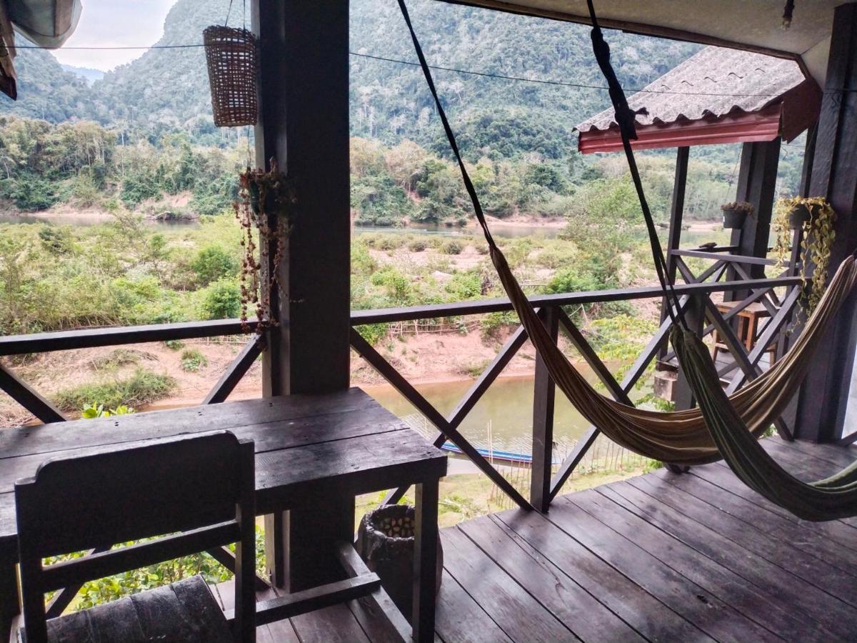 Pdv Guesthouse Muang Ngoi Bagian luar foto