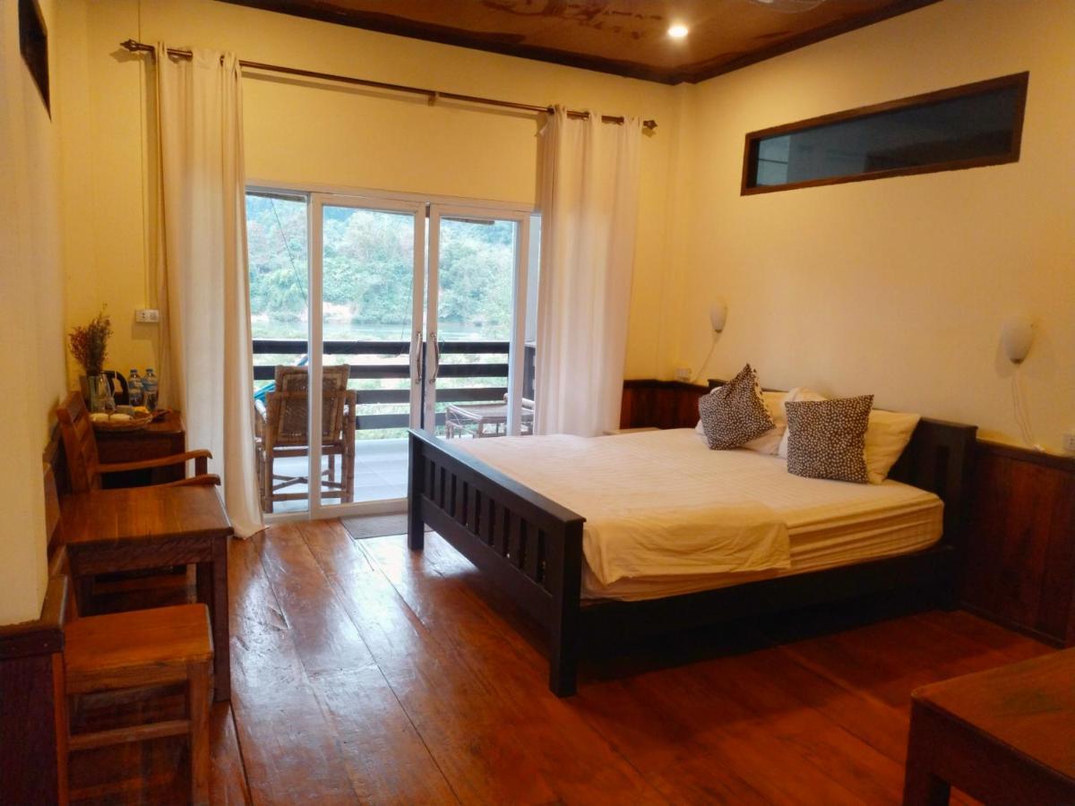 Pdv Guesthouse Muang Ngoi Bagian luar foto