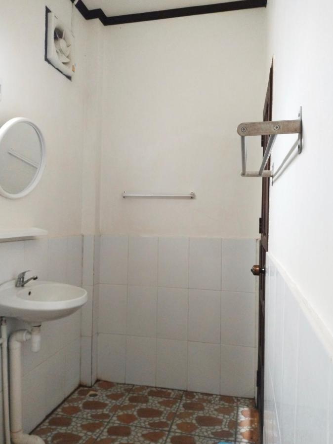 Pdv Guesthouse Muang Ngoi Bagian luar foto